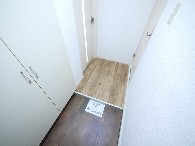 いせやハイツの玄関