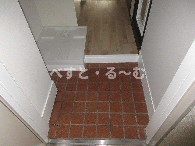 サングレイス西新町の玄関