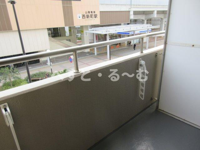 サングレイス西新町のバルコニー