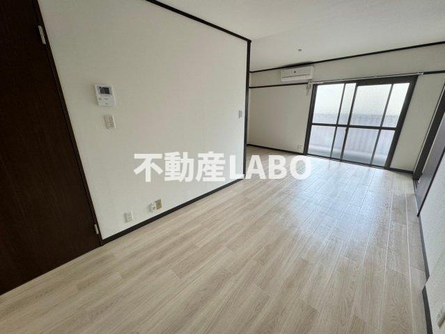 マンション忠岡の居間・リビング