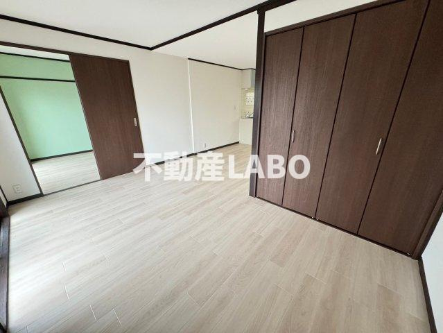 マンション忠岡の洋室