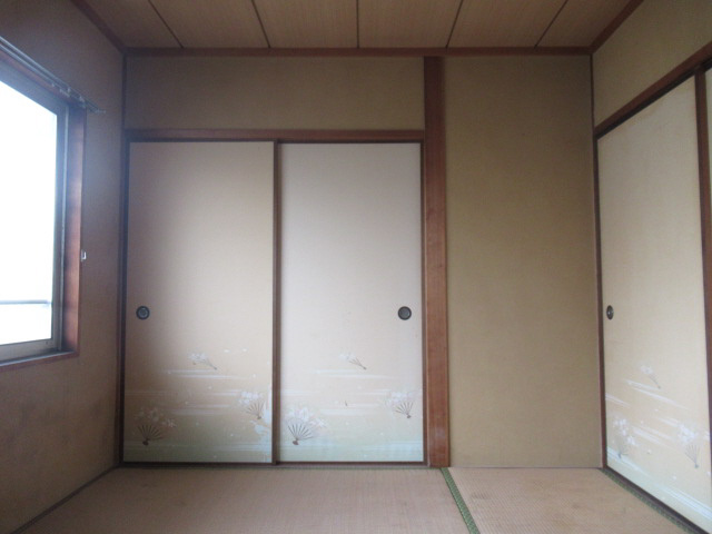栄マンションの寝室
