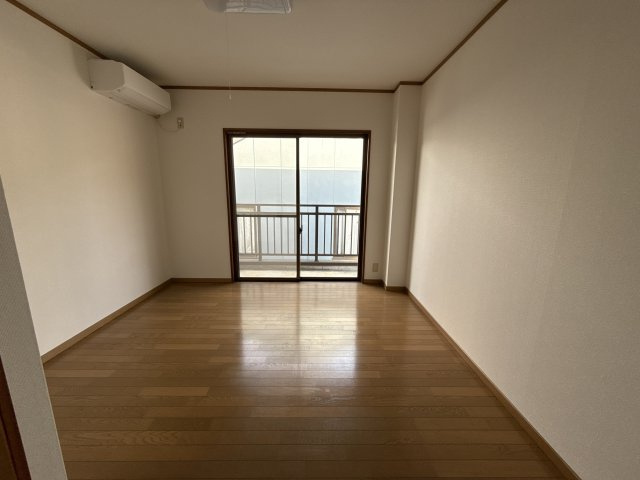 白岡ハイツの寝室