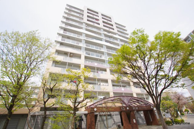 大阪市淀川区東三国２丁目の賃貸マンションの外観