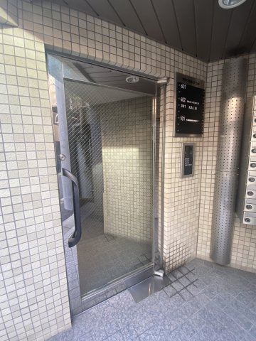 荻窪SKビルのエントランス