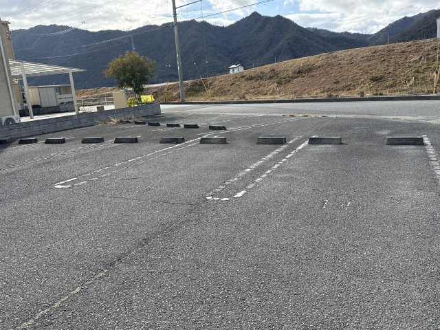 ウェルハーモニーの駐車場