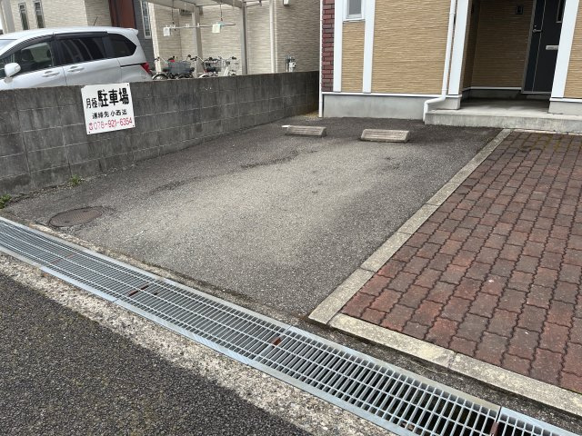 カルム・モリの駐車場