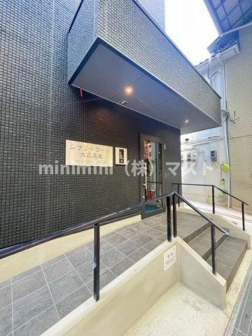 シナジーコート大正泉尾のエントランス