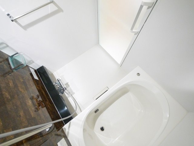 サニーレジデンスの浴室|きれいなお風呂です