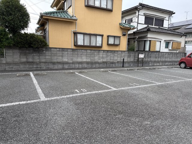 コンフォート才の駐車場