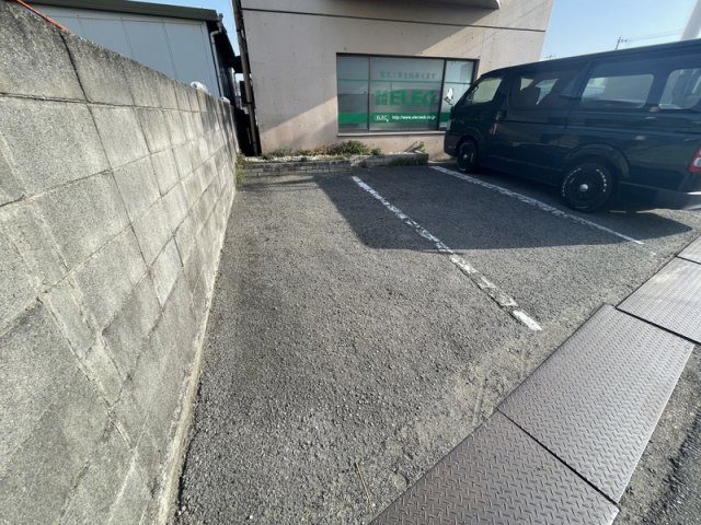 大昌ハイツの駐車場