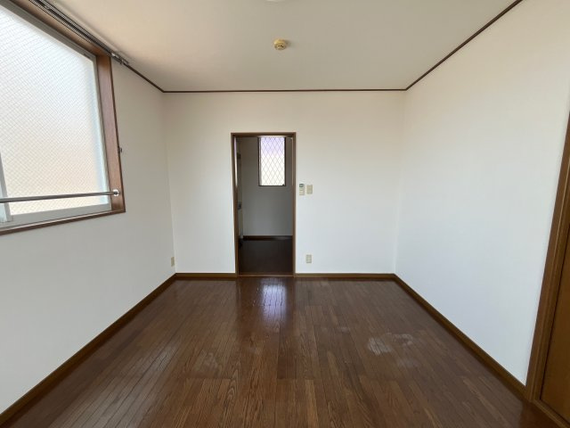 コーポ西中島の居間・リビング