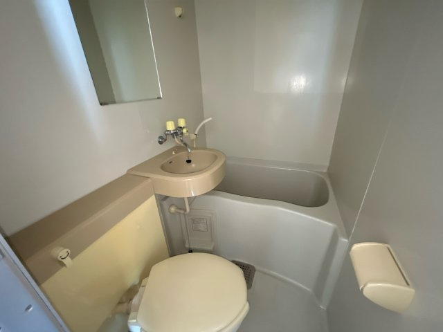 コーポ西中島の浴室