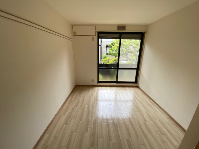 サンハイム下手野 B棟の子供部屋