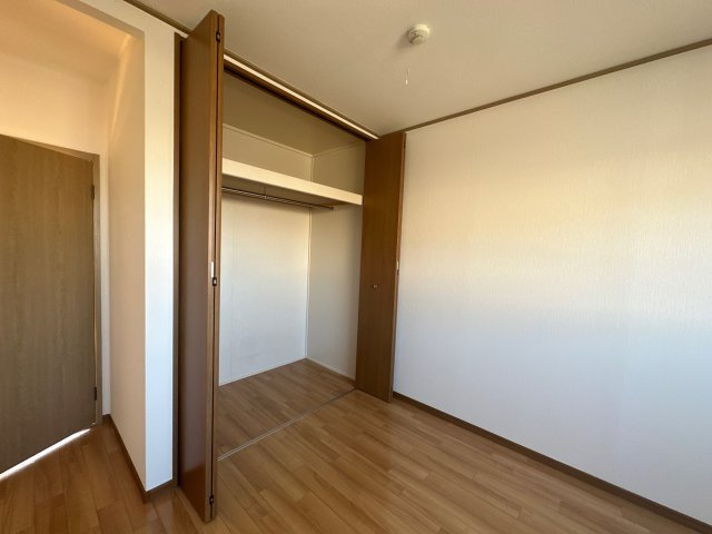サンフォーレストＡの収納