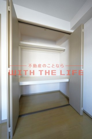ハイカムール津福【10,000円キャッシュバック対象物件】の収納|こまごまとしたものを収納できそうですね