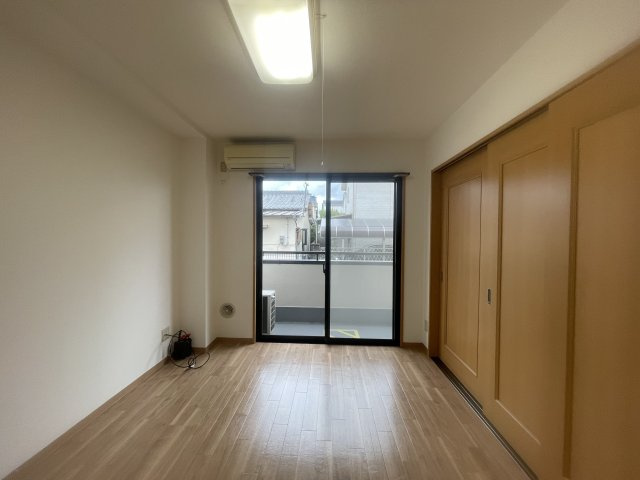 シャルマンプレイスの居間・リビング