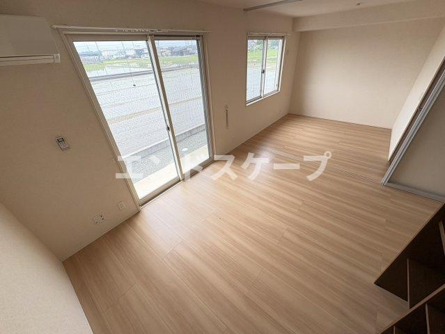 フランボワーズの居間・リビング|高崎、前橋のお部屋探しはエンドスケープまで！お客様の理想お聞かせ下さい♪