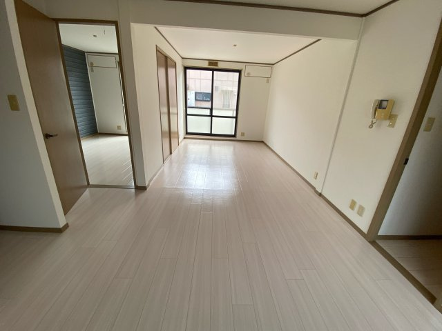 ソレイユ（山津屋）の居間・リビング