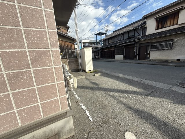 マーリンキードムⅡの駐車場