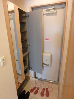 下駄箱がある玄関