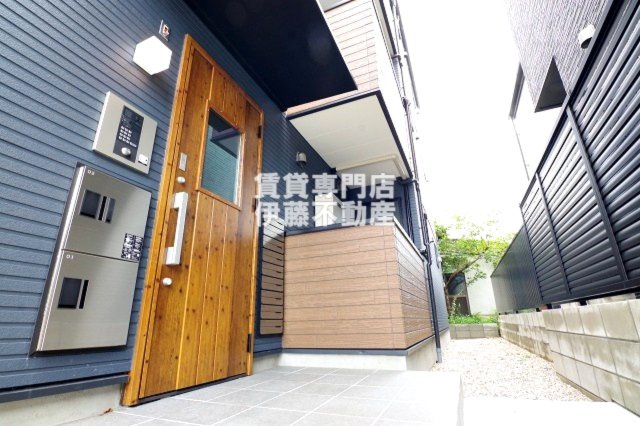 NAGOYA THE NAVYWOODのエントランス