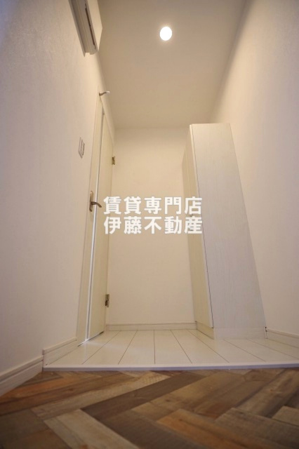 NAGOYA THE NAVYWOODの玄関