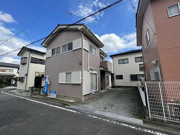 高崎市新町　中古の前面道路含む現地写真