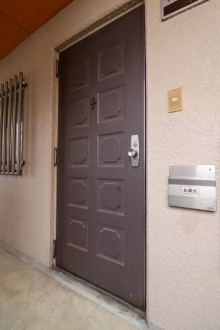 最上ハイツ足利の玄関