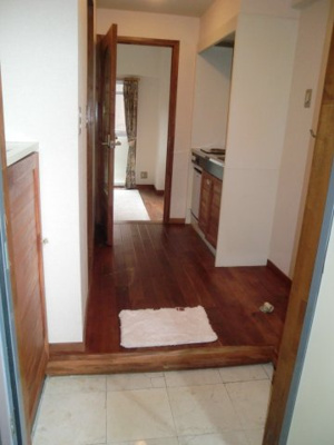 【玄関】 | ユトリロジョイ