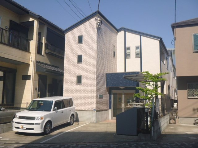 プラムハイツの外観