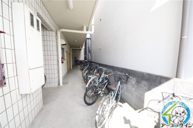 ハイツOGIの駐車場