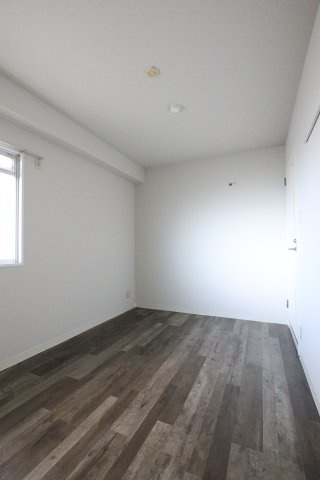 【洋室】 | サンロード汐の宮