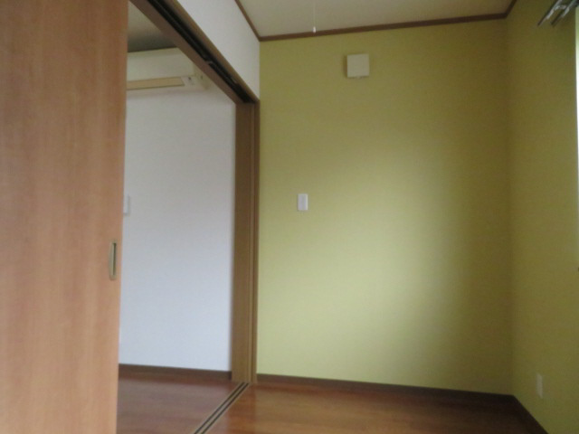 神和町弐番館の寝室