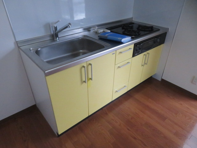 神和町弐番館のキッチン
