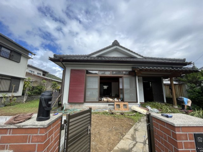 【外観】 | 浦上町戸建 | 駐車スペース3台有り　バーベキュー出来るくらいの庭有り