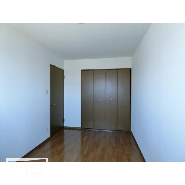 フォブール城南の洋室