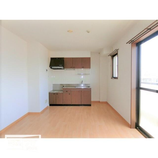 フォブール城南の居間・リビング