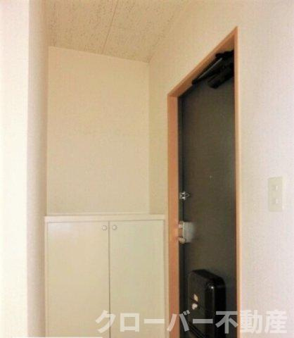 メンバーズタウン讃岐富士Aの玄関