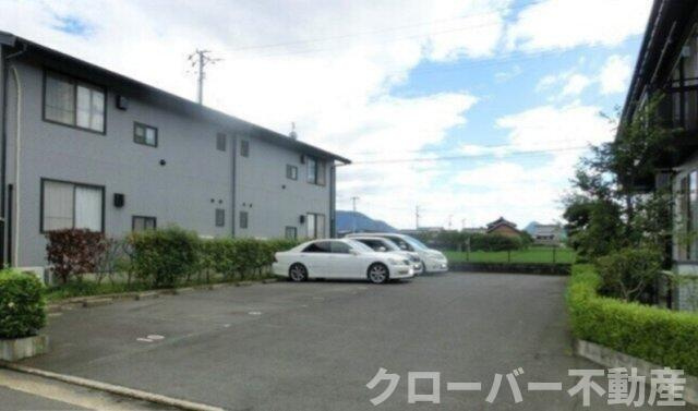 メンバーズタウン讃岐富士Aの駐車場