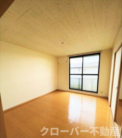 メンバーズタウン讃岐富士Aの居間・リビング