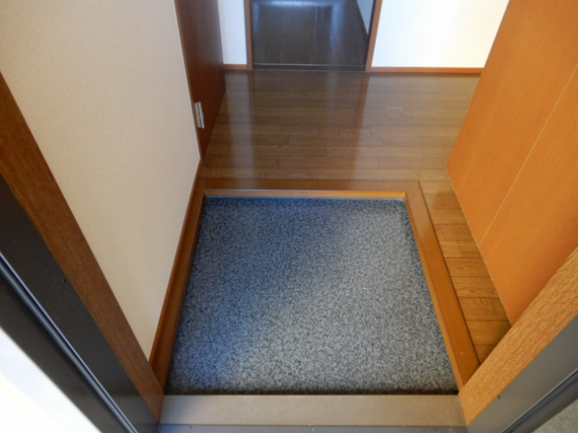 ハーモネート城西の玄関