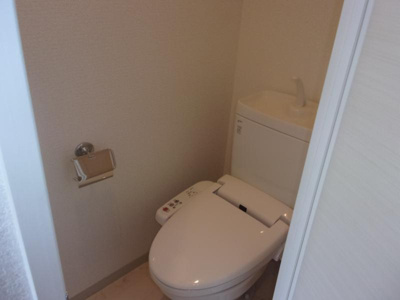 【トイレ】 | グランフォーレラグゼ箱崎宮前 | 別号室の写真になります。現況優先。