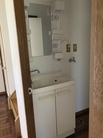 白神タウンハウスの洗面所