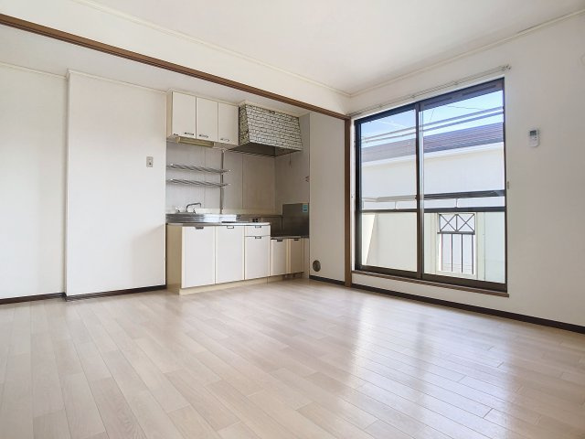 メモリーハイムAの居間・リビング