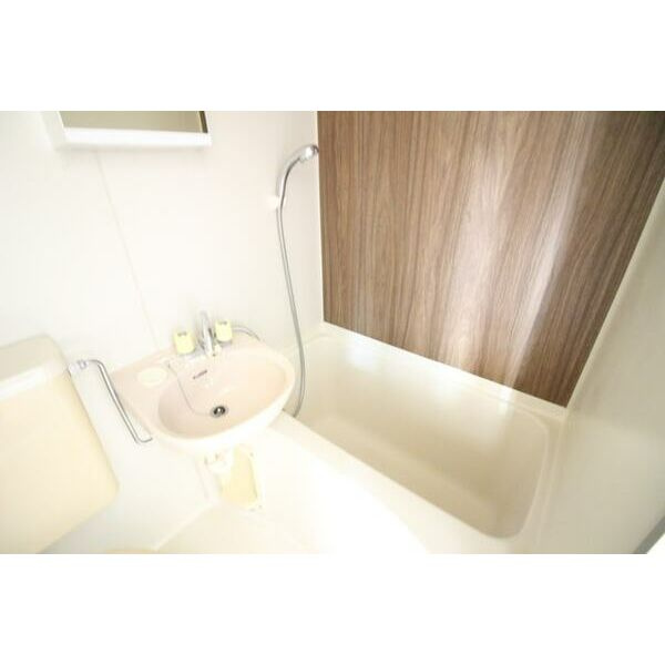 ハイツSHINの浴室