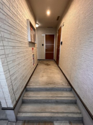 【ロビー】 | MAISON DE MUGET EAST | 毎日通る廊下はこのようになっています