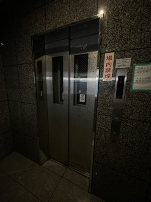 【その他共用部分】 | 東三国土井マンション | エレベーターがあります