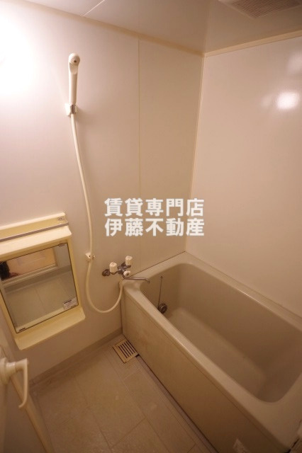 エクセレンス彩の浴室|追い焚き機能付給湯設備　