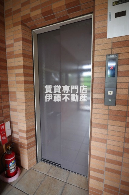 エクセレンス彩のロビー